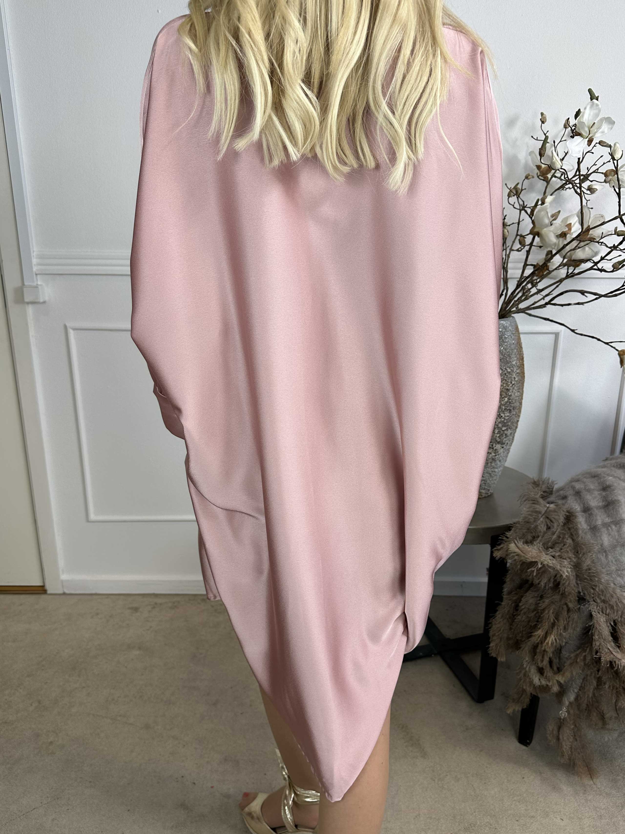 Anja - Skjorte i silkelook med flagermusærmer